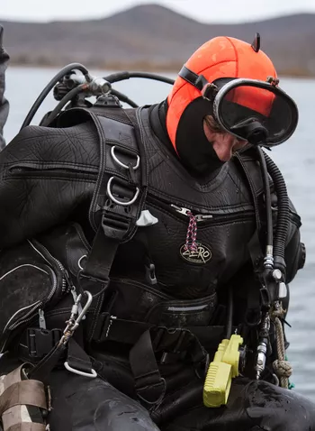 За уловом в бухту отправляется водолаз