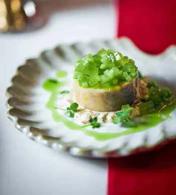 Стерлядь с огурцами