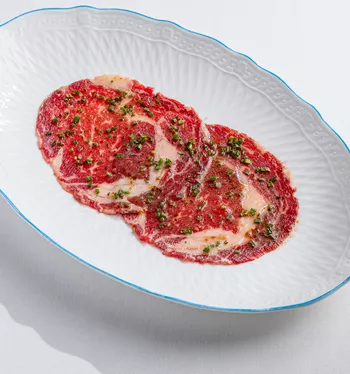 Карпаччо из рибая с васаби