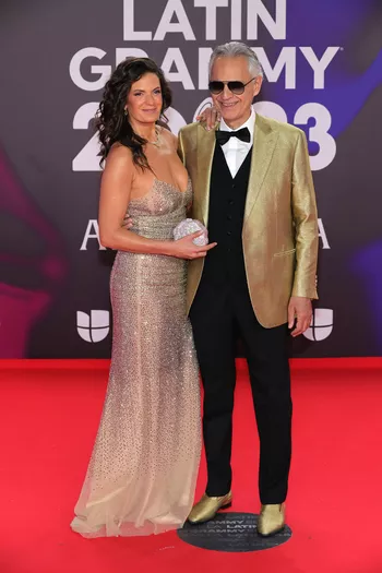 Андреа Бочелли с женой