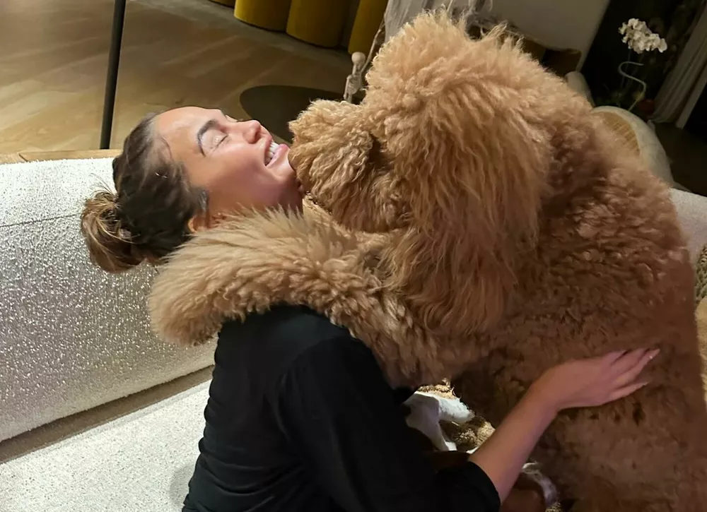 Собачий переполох: Крисси Тейген демонстрирует, насколько обожает своих псов