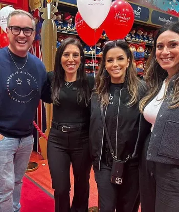 Ник Эде слева и Ева Лонгория