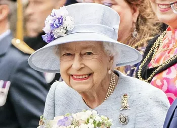 Королева Елизавета II