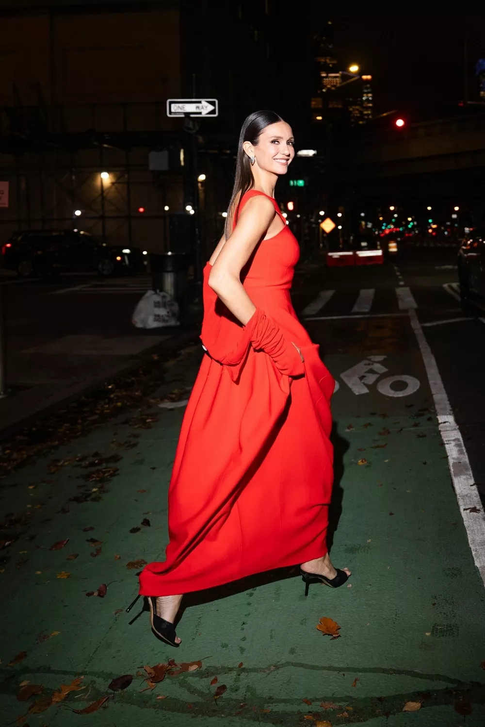 Нина Добрев