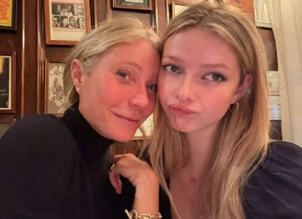 Дочь Гвинет Пэлтроу повторила образ матери в бикини