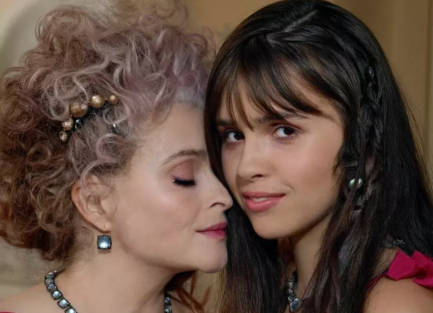 Дочь Хелены Бонэм Картер дебютировала в качестве модели