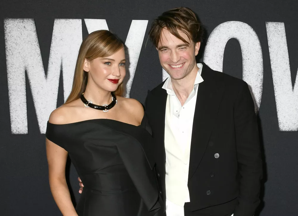 Дженнифер Лоуренс и Роберт Паттинсон снялись для обложки глянца 