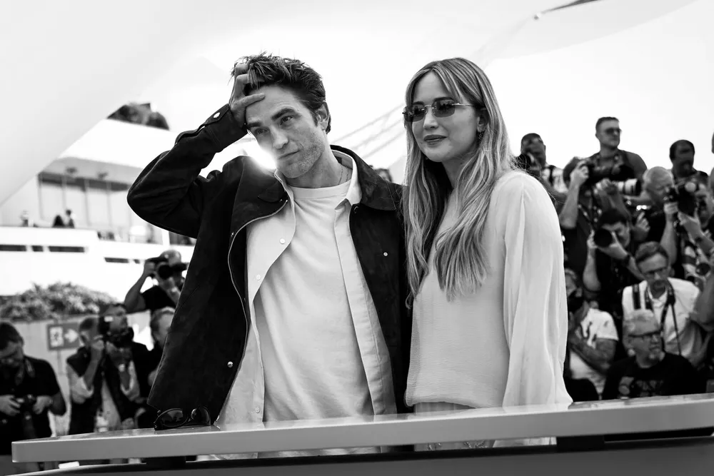 Дженнифер Лоуренс и Роберт Паттинсон на премьере фильма в Каннах