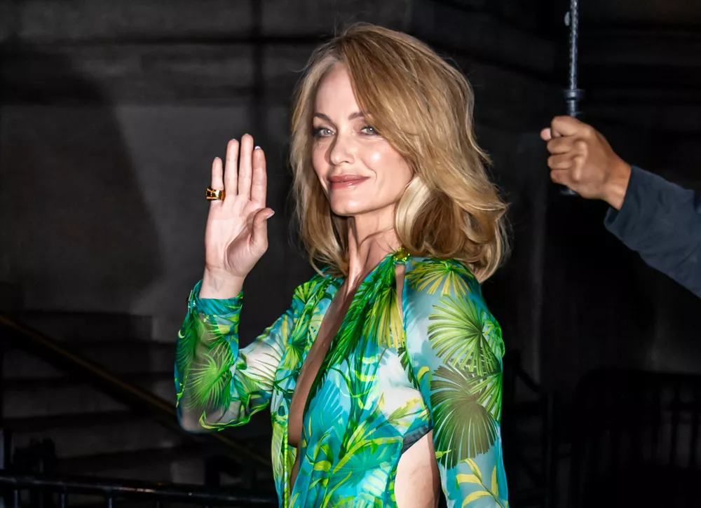 Эмбер Валлетта примерила культовый образ Джей Ло