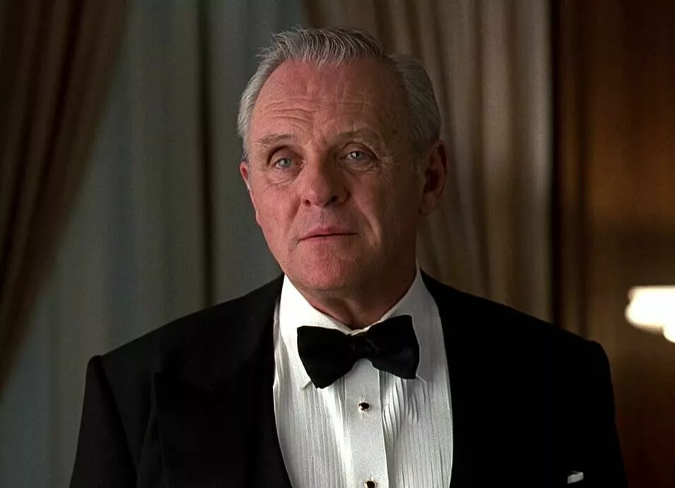 Энтони Хопкинс выставил на продажу поместье, уничтоженное пожаром — сколько он за него хочет