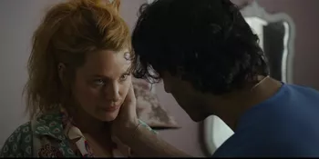 Кадр из фильма Все закончится на нас