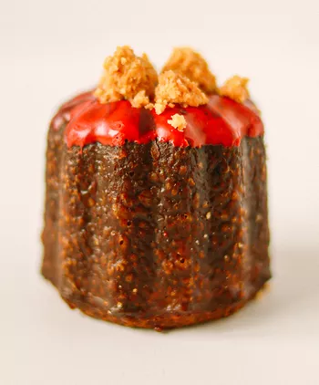 Канеле слива-коньяк