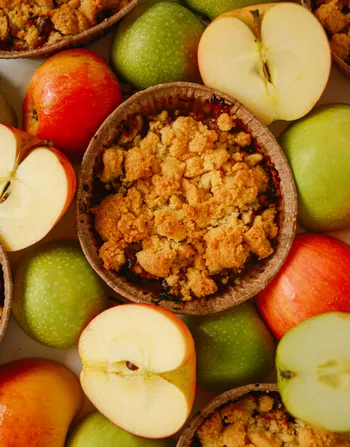 Крамбл яблоко-слива