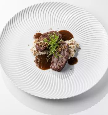 Томленая говядина с перловой крупой