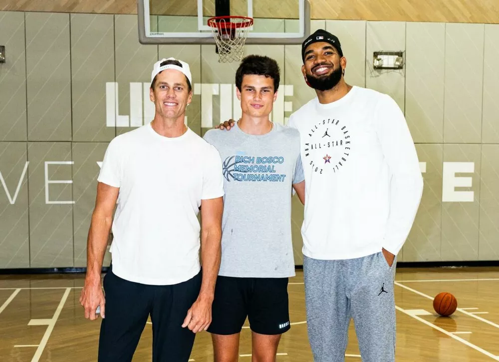 Как выглядит подросший сын Тома Брэди 