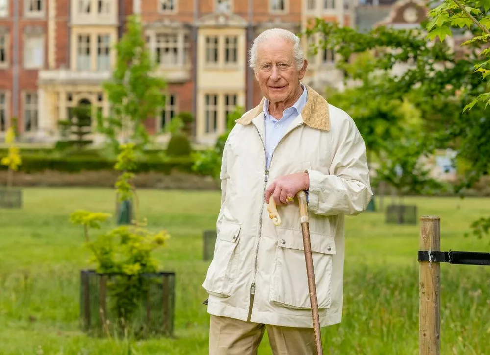 Карлу III – 77: дворец публикует новый портрет 