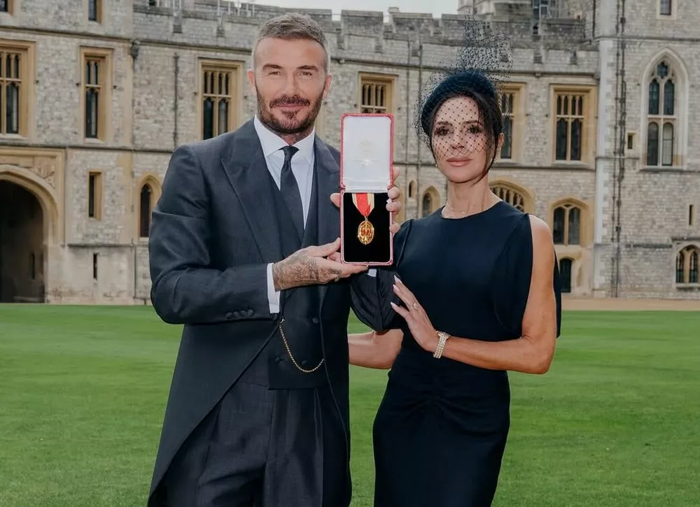 Король Карл III посвятил Дэвида Бекхэма в рыцари