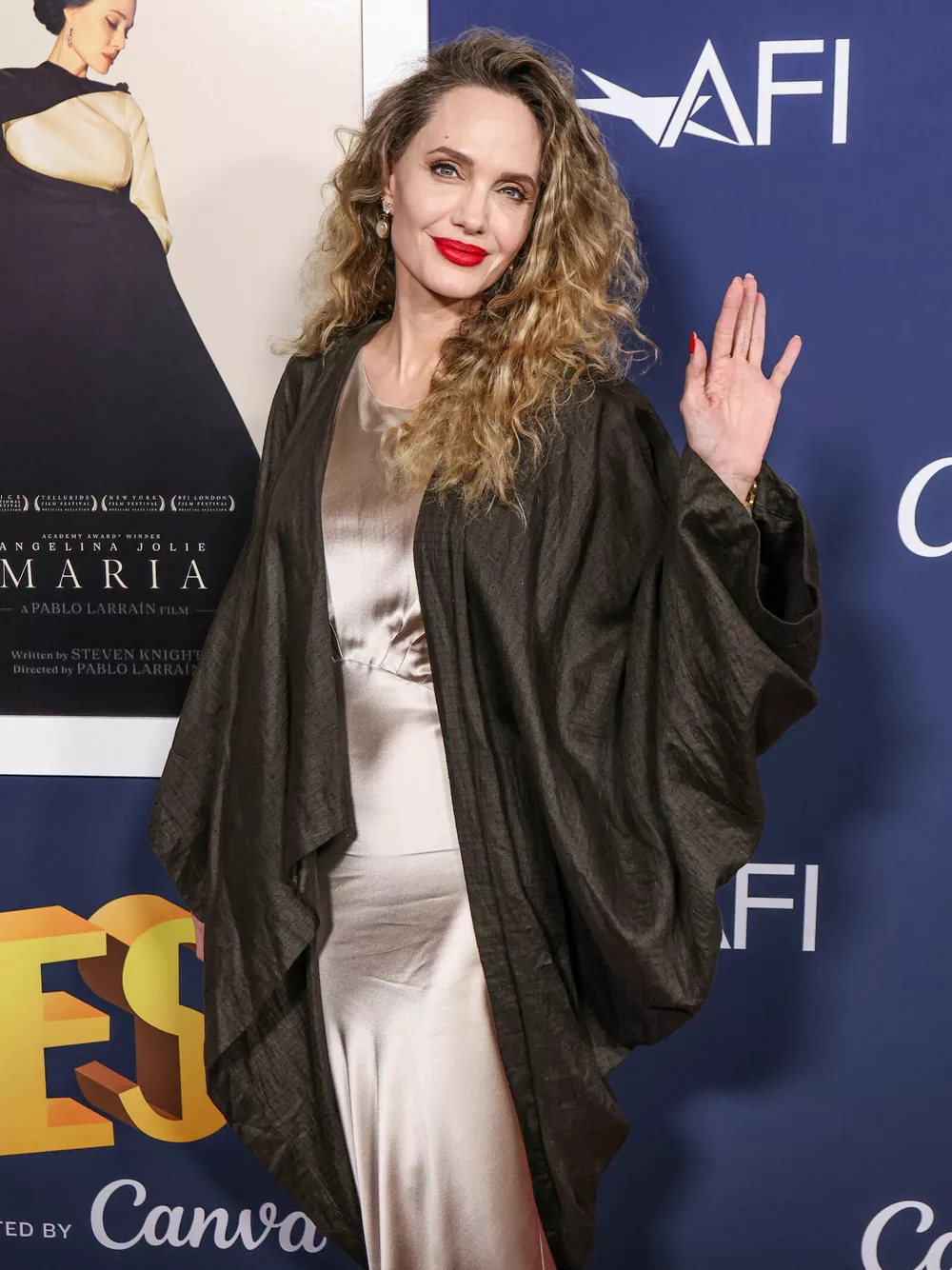 Анджелина Джоли