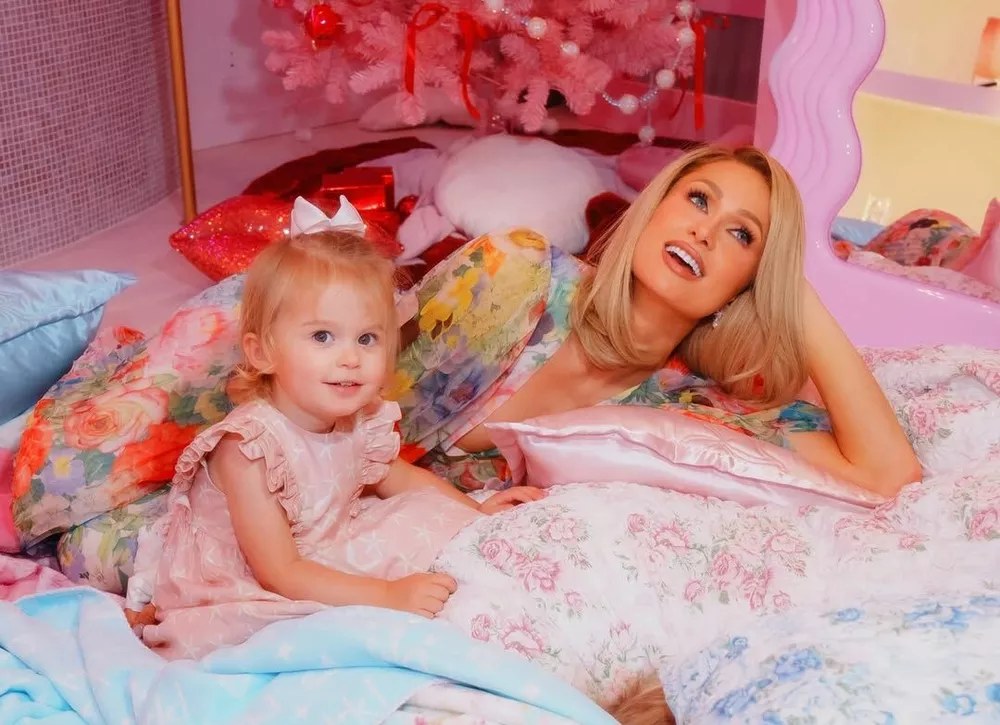 Пэрис Хилтон трогательно отметила 2-летие дочери