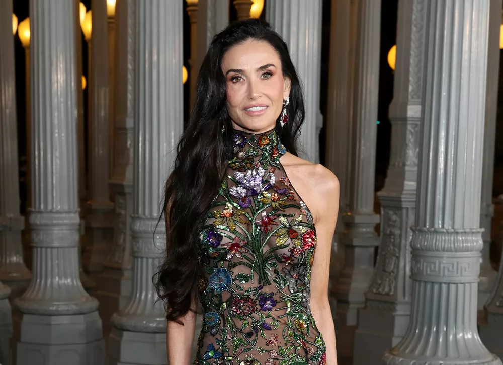 Сальма Хайек, Пэрис Хилтон, Деми Мур в прозрачном на LACMA Art+Film Gala 2025