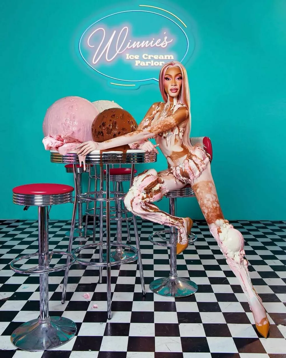 Винни Харлоу