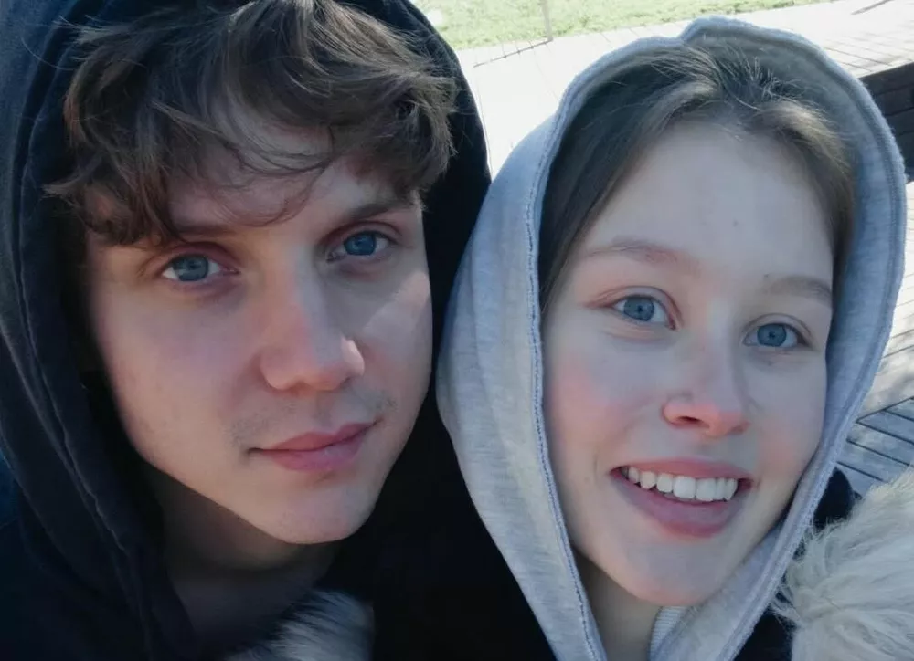 Ваня Дмитриенко умилительно поздравил Анну Пересильд с важным событием в карьере