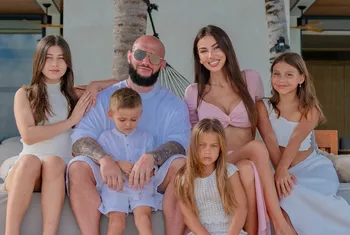 Джиган и Оксана Самойлова с детьми