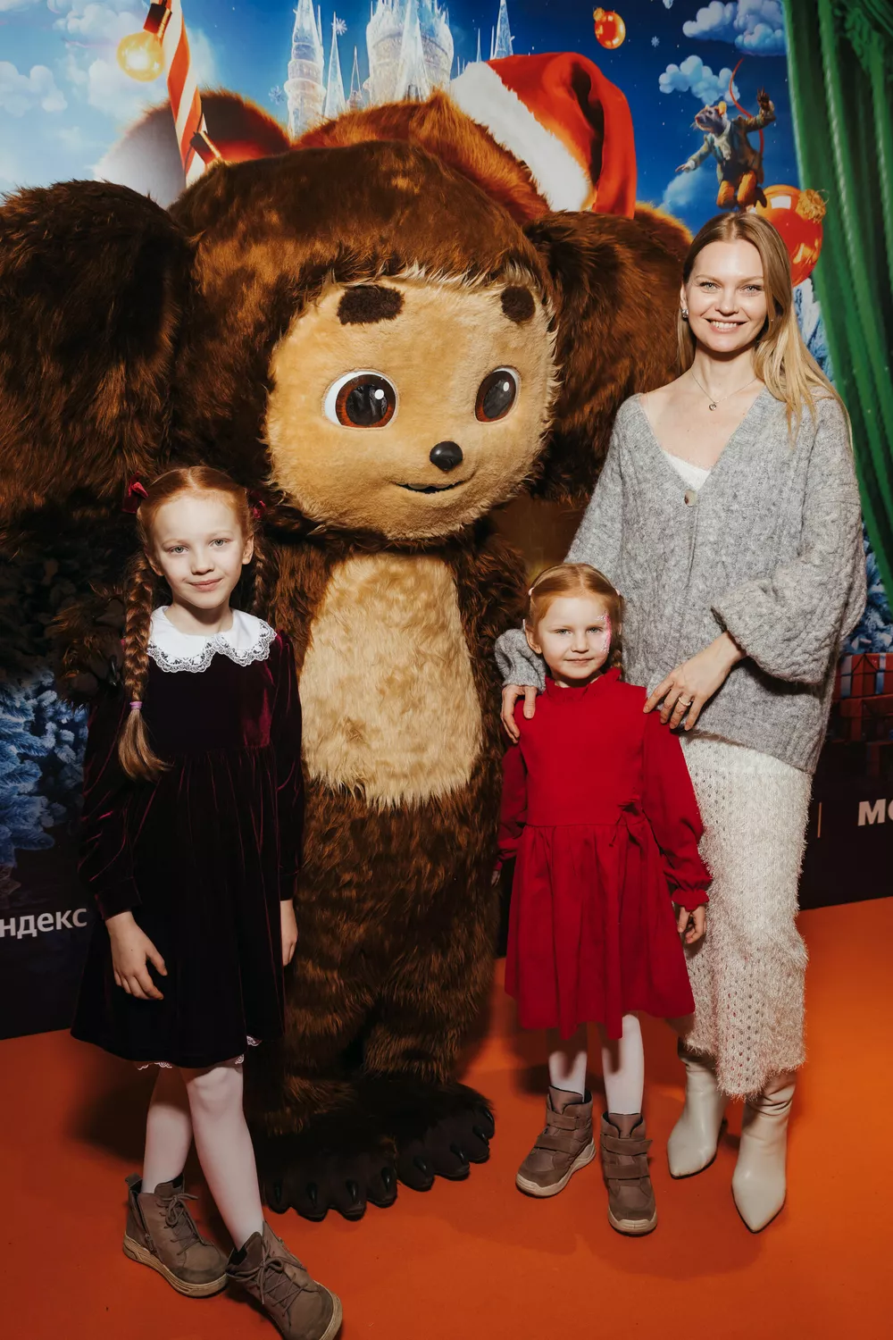 Елена Кулецкая с дочками