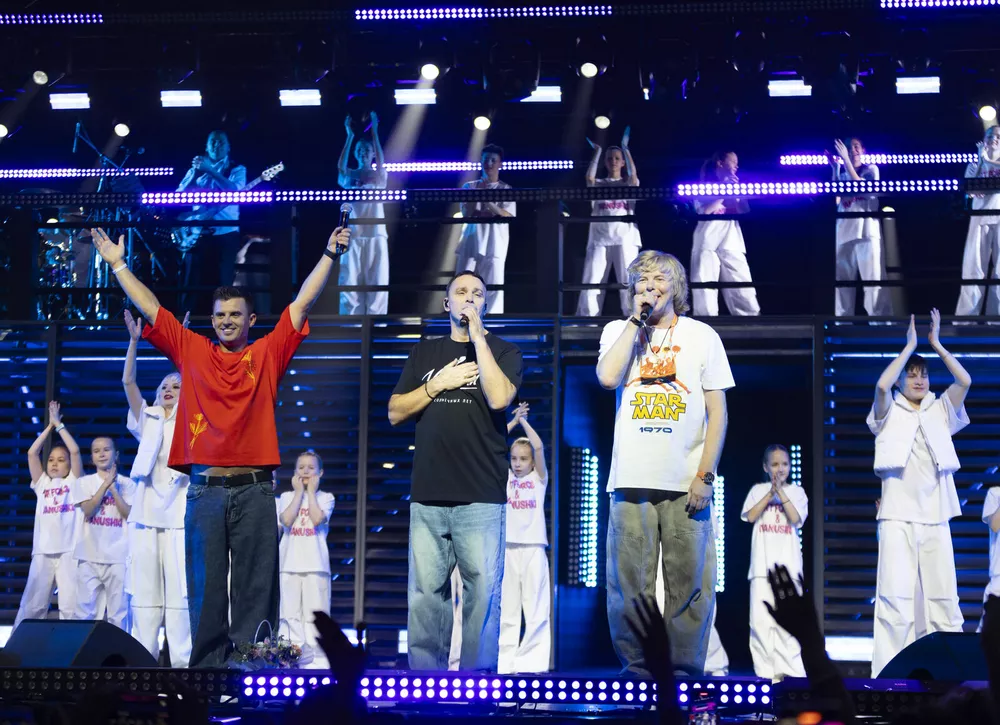 30 солнечных лет: в столице с размахом отметили юбилей легендарные Иванушки