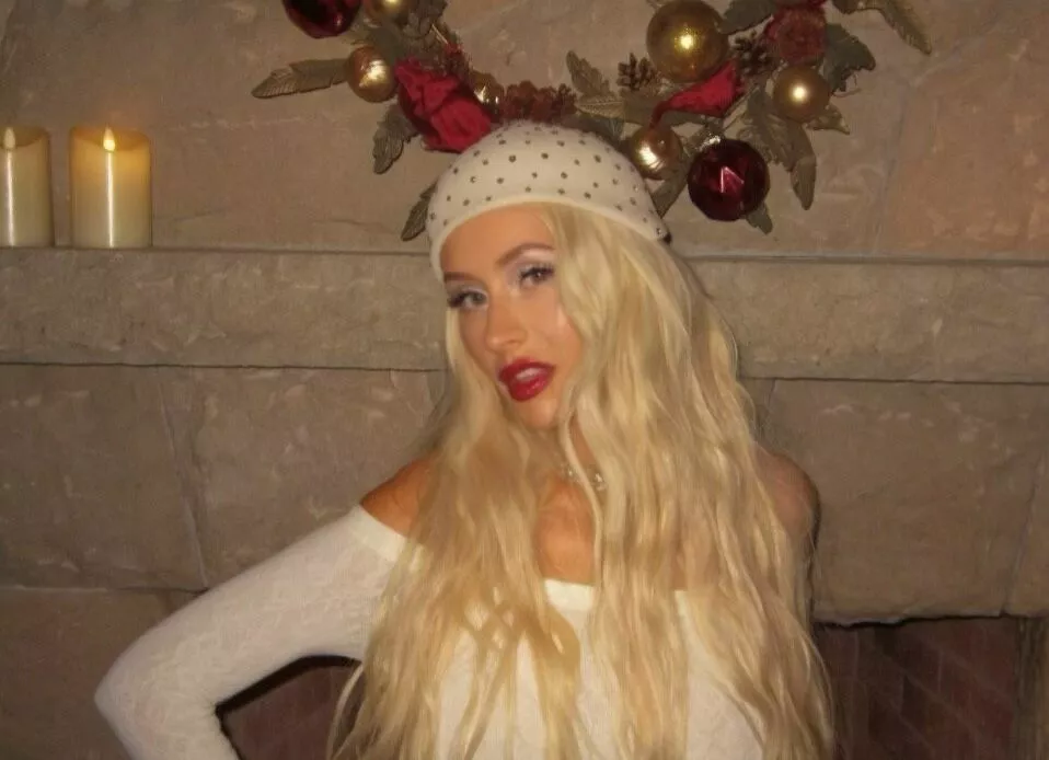 Как Кристина Агилера отметила 45-летие