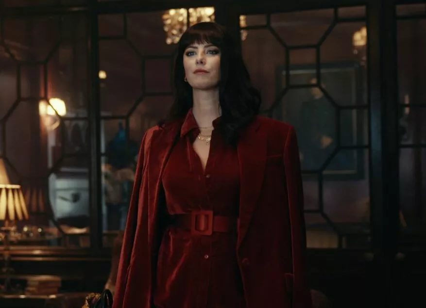 7 главных ролей Кайи Скоделарио: от дерзких подростков до криминальных королев