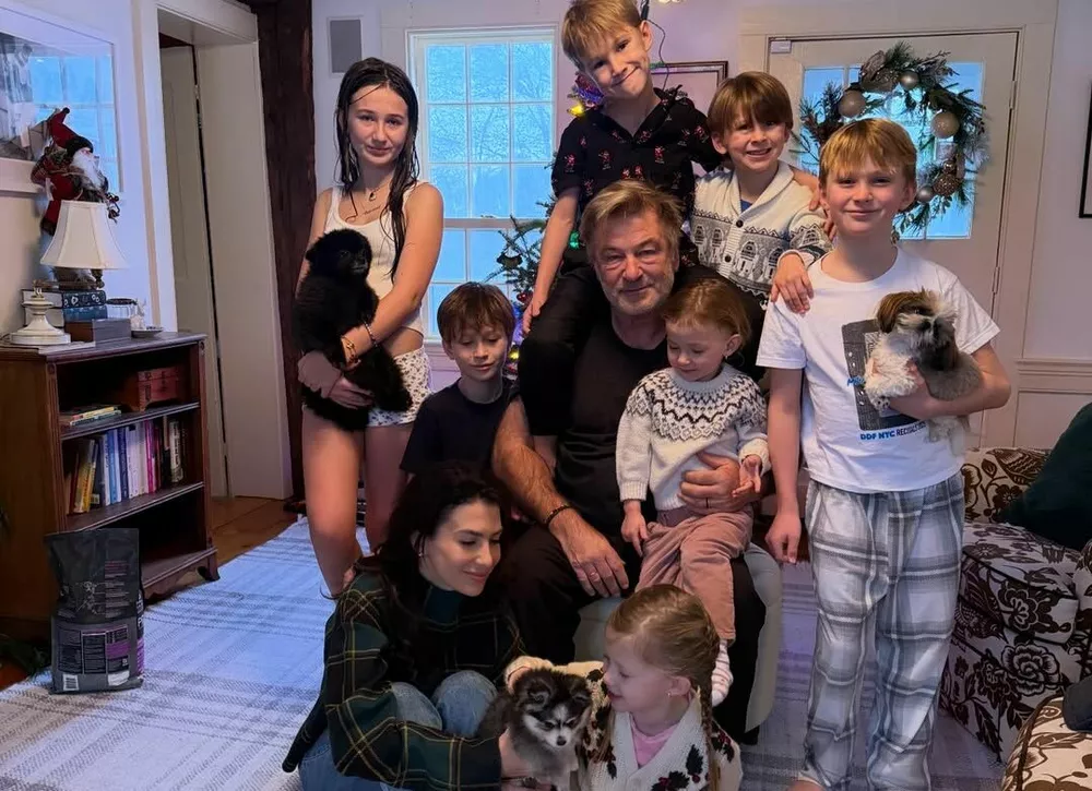 Алек и Хилария Болдуин завели щенка хаски