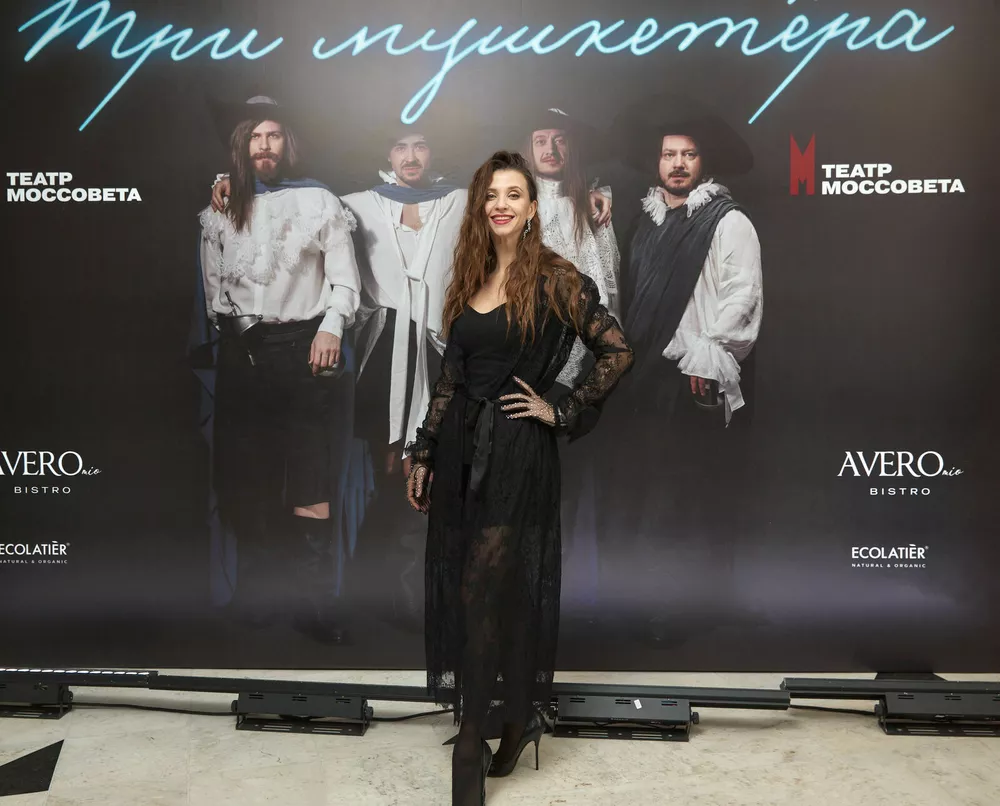 Анна Тихомирова