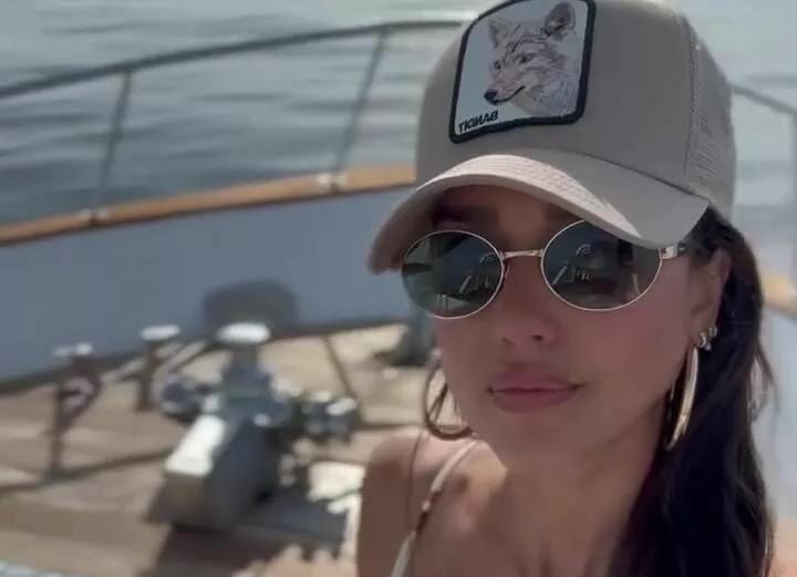 Джессика Альба проводит тропический отпуск с детьми