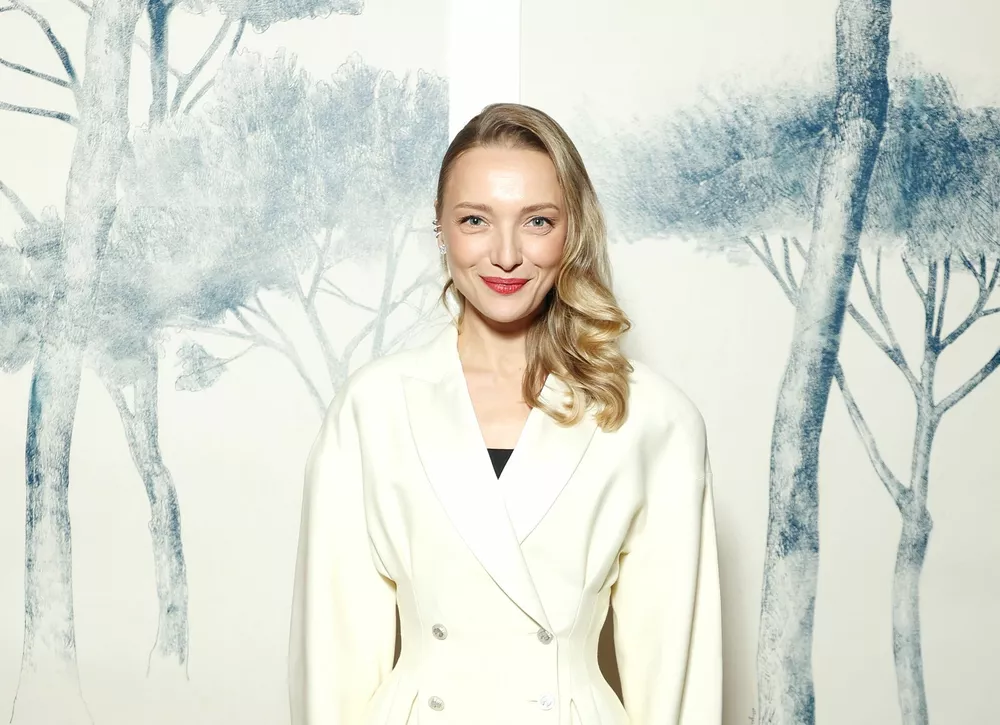 Екатерина Вилкова, Дарья Повереннова, Сабина Ахмедова и другие на церемонии закрытия кинофестиваля Зимний