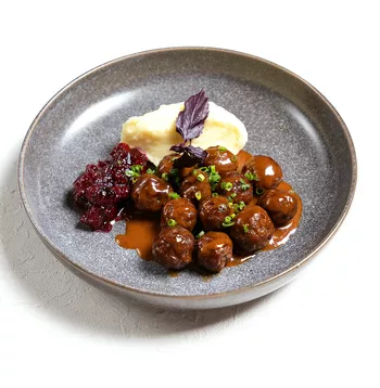 Фрикадельки с клюквенным соусом