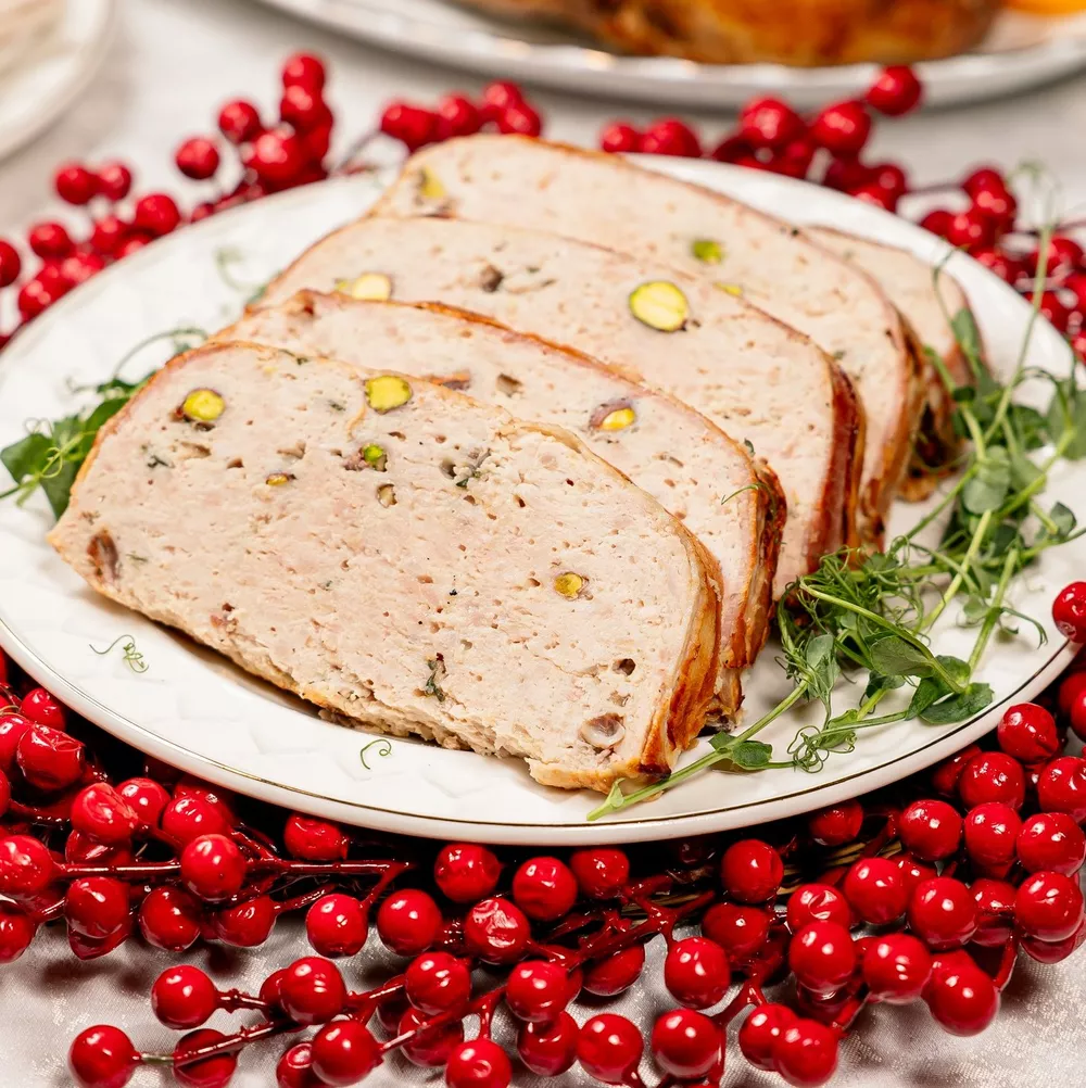 Мы любим поесть: доставка к новогоднему столу, авторские торты и десерты, знаменитые картины в супермаркете и необычный адвент-календарь