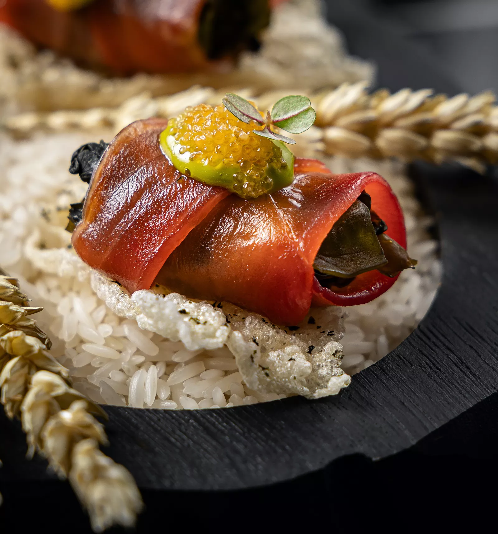 Мы любим поесть: доставка к новогоднему столу, авторские торты и десерты, знаменитые картины в супермаркете и необычный адвент-календарь