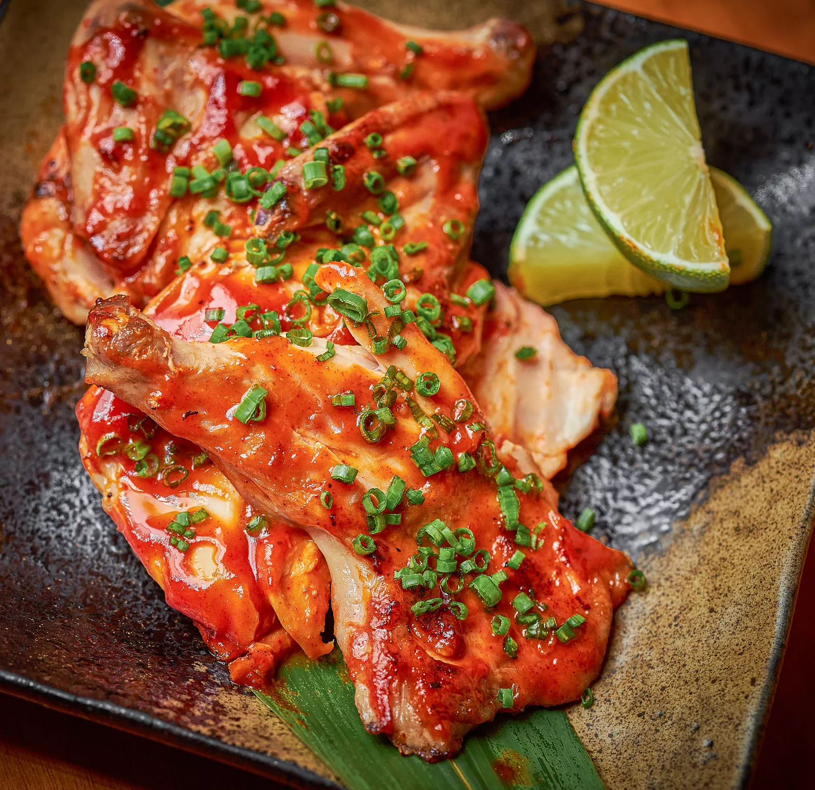 Самое интересное в ресторанах Москвы и Санкт-Петербурга: гастрольные именины, пикник под елкой, лапшичные ночи и бургеры со страусом
Самое интересное в ресторанах Москвы и Санкт-Петербурга: гастрольные именины, пикник под елкой, лапшичные ночи и бургеры со страусом