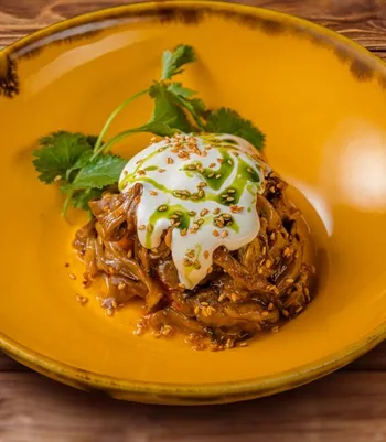 Самое интересное в ресторанах Москвы и Санкт-Петербурга: гастрольные именины, пикник под елкой, лапшичные ночи и бургеры со страусом
Самое интересное в ресторанах Москвы и Санкт-Петербурга: гастрольные именины, пикник под елкой, лапшичные ночи и бургеры со страусом