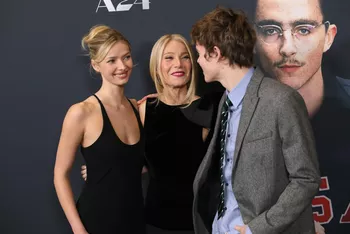 Гвинет с детьми