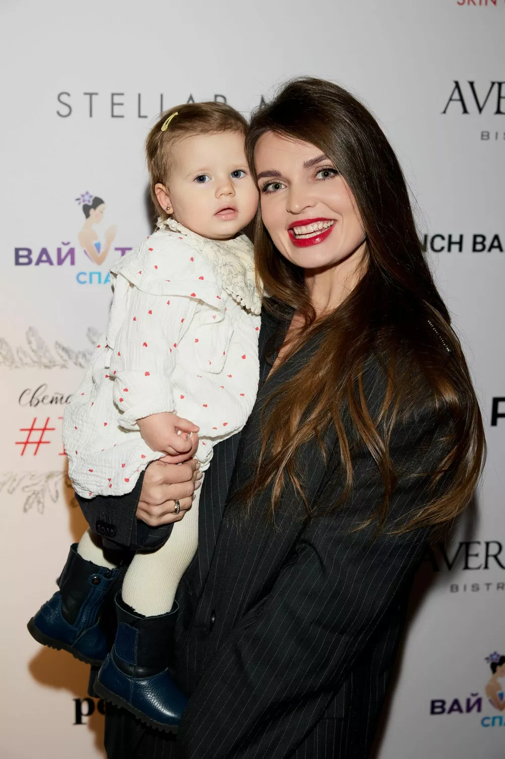 Алеся Энберт с дочкой Мишель