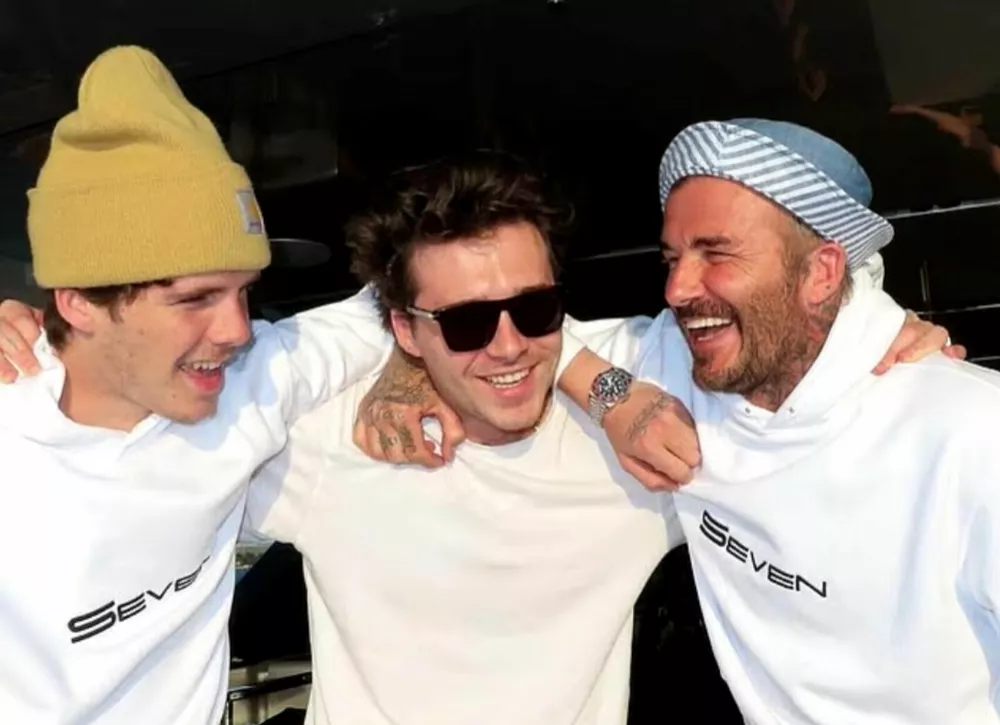 Круз Бекхэм пытается публично помириться с братом Бруклином