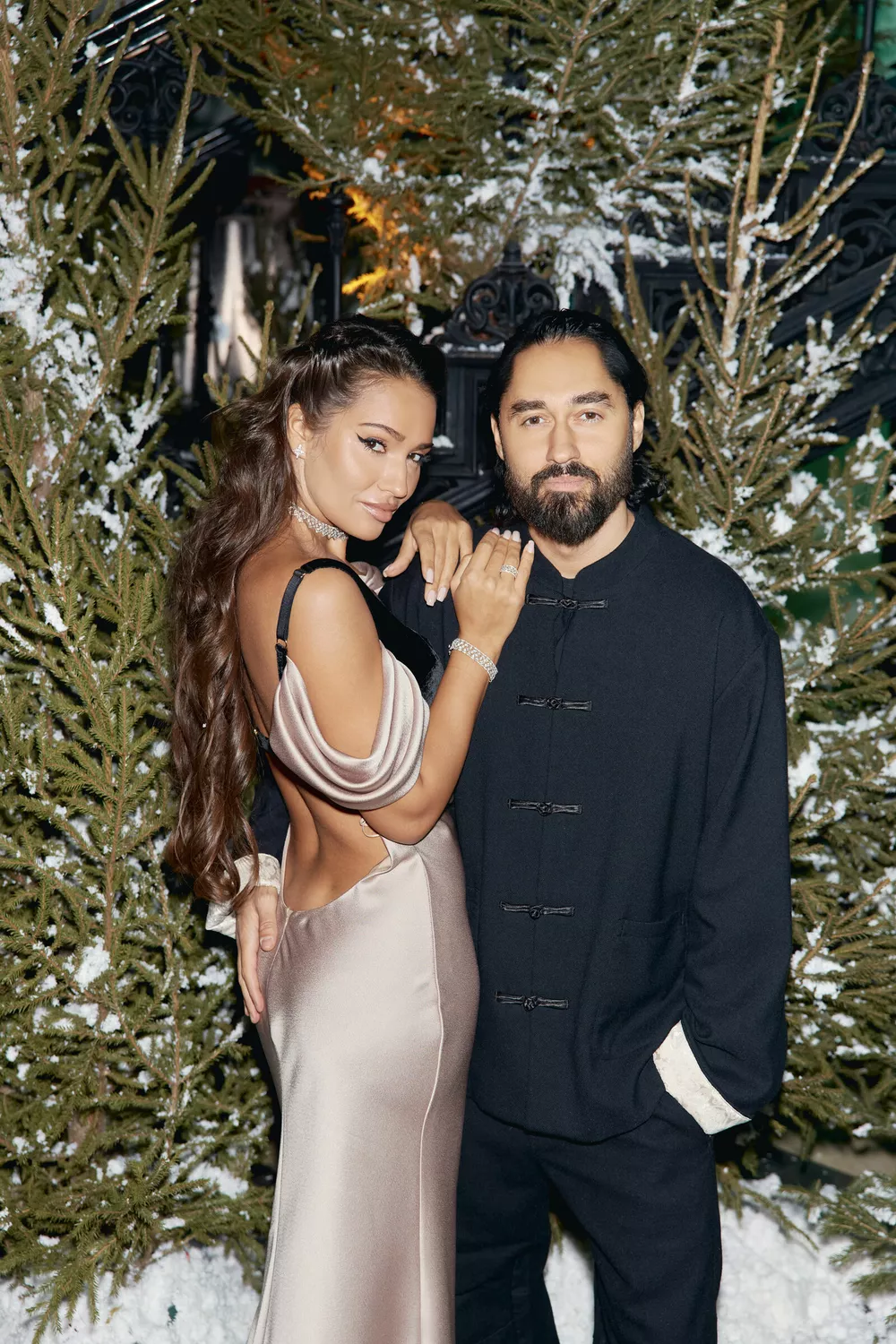 Мот с женой