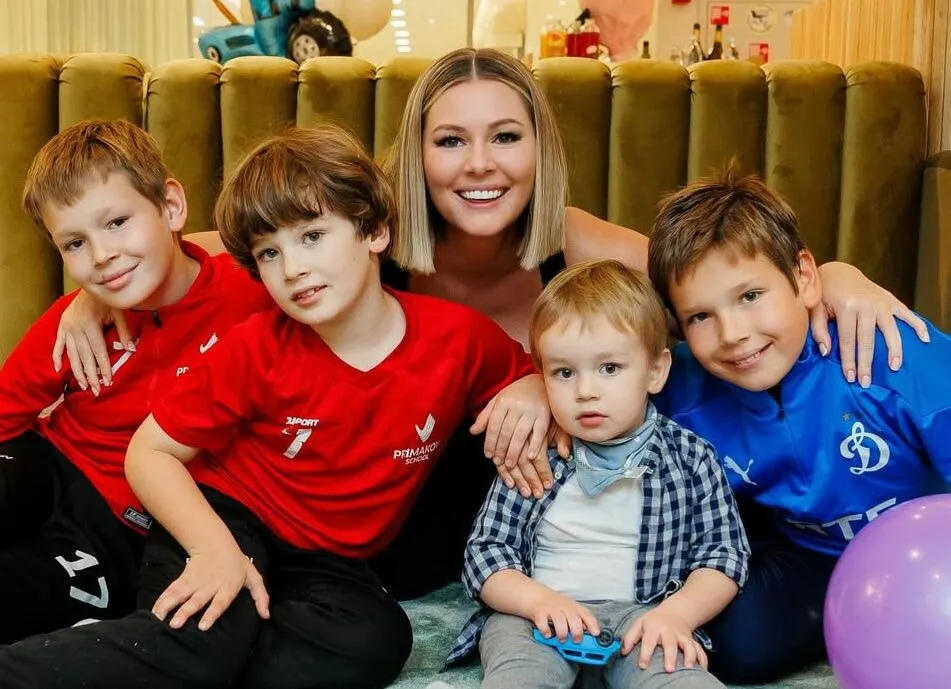 Мария Кожевникова вместе с детьми спонтанно уехала из России: Я психанула, мы сбежали