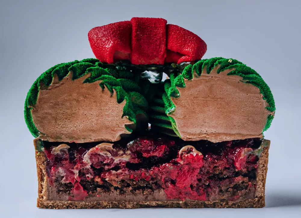 Мы любим поесть: доставка к новогоднему столу, авторские торты и десерты, знаменитые картины в супермаркете и необычный адвент-календарь