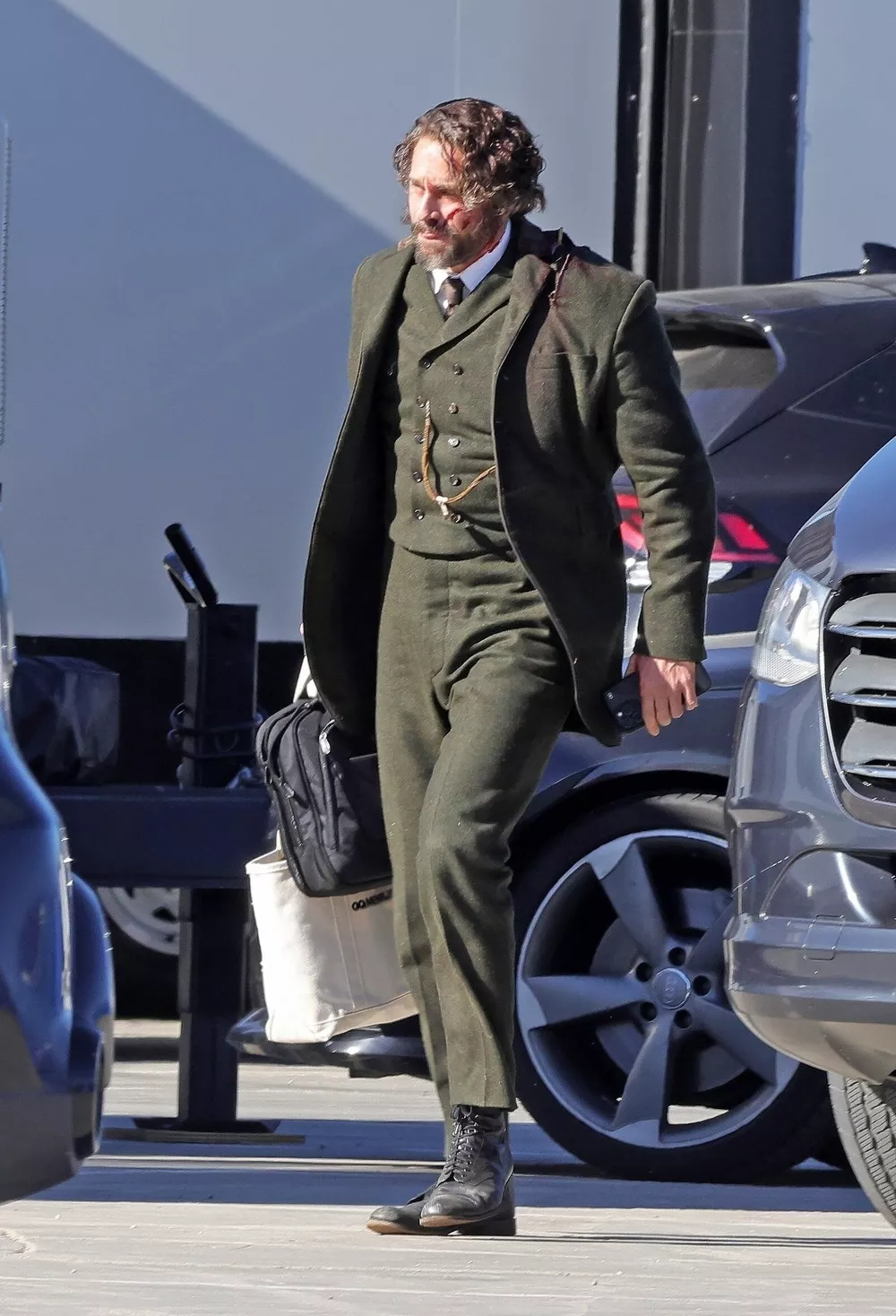 Чарли Ханнэм на съемках "Монстра"