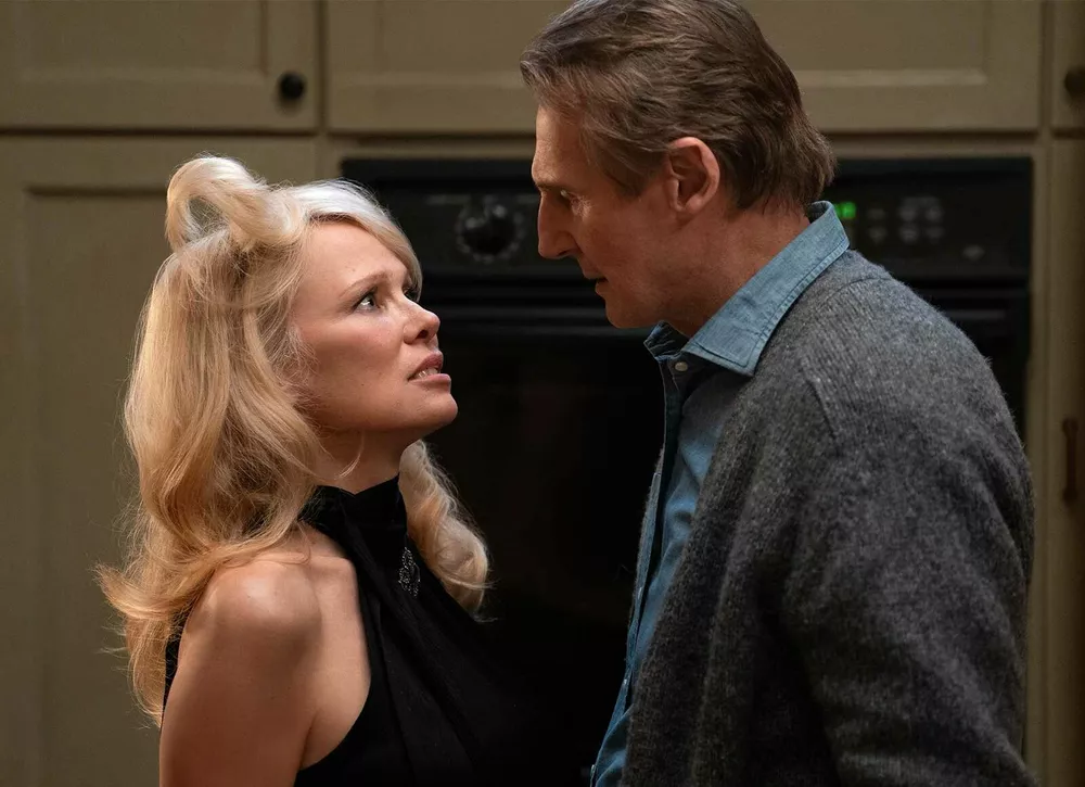 Памела Андерсон ответила на спекуляции о романе с Лиамом Нисоном