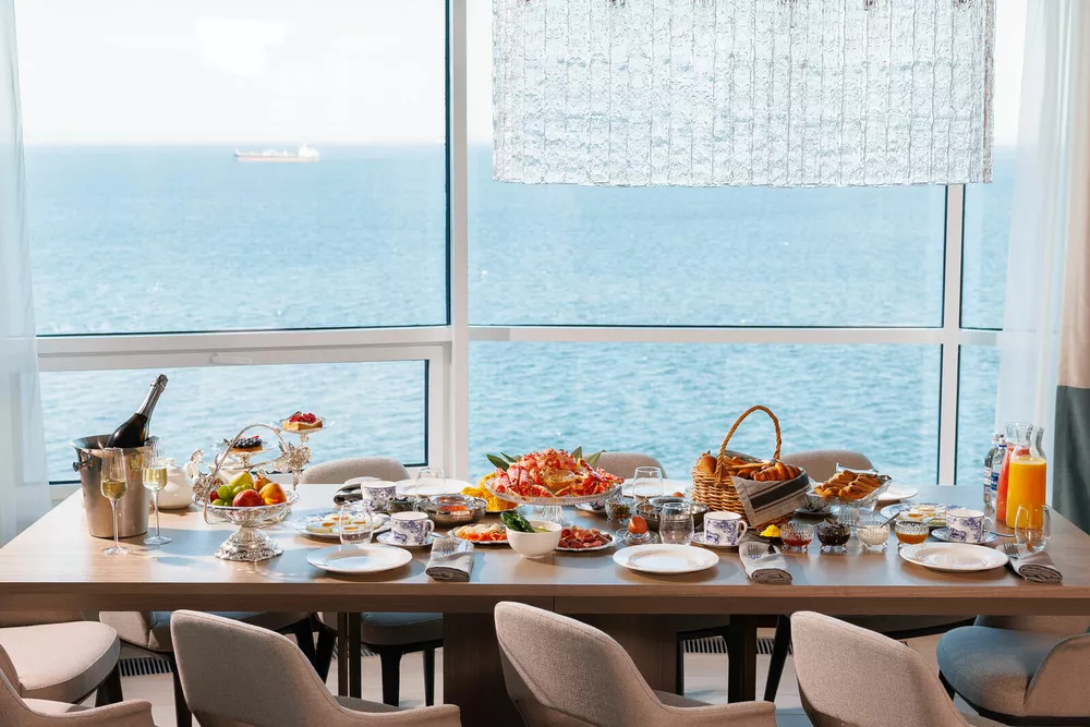 “Императорский завтрак” в Rodina Residences Vladivostok
