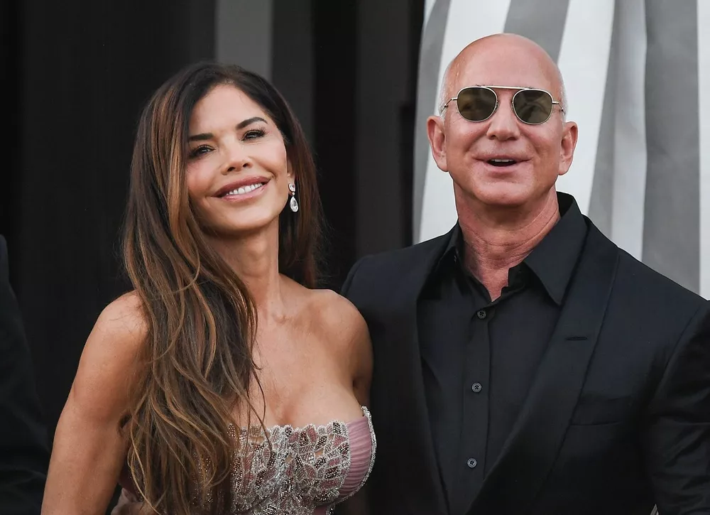 Лорен Санчес пожертвовала 102 млн долларов бездомным